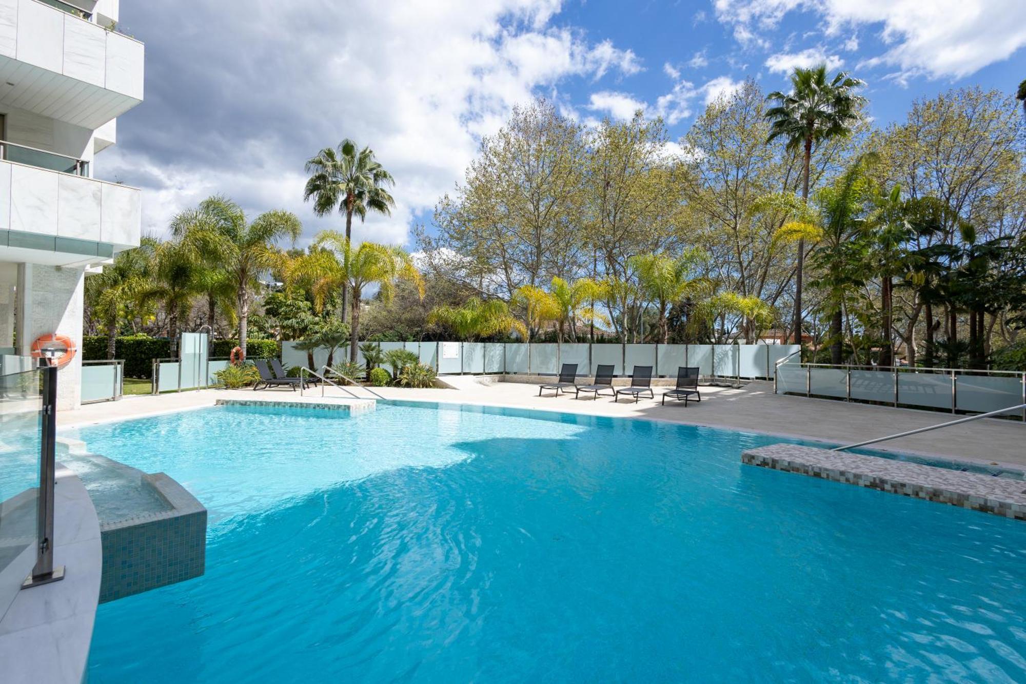 Apartment Luxury In Jardines Del Principe Marbella